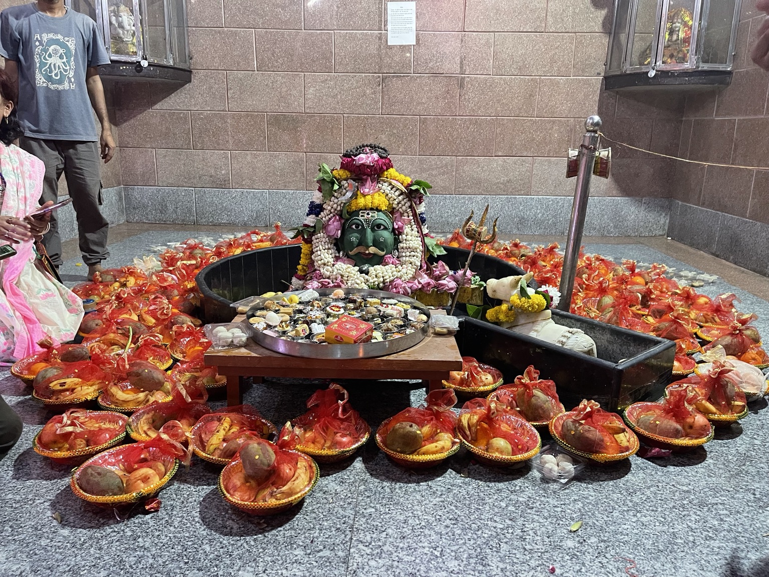 भगवान के विशेष श्रृंगार एवं प्रसाद